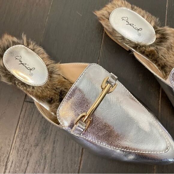 #308 QUPID Metallic Silver Fur Lined Flats - Picture 8 of 11